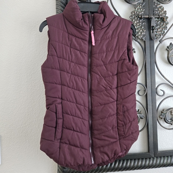Aeropostle Plum Quilted Puffer Vest - Picture 2 of 6